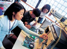 中低速磁浮交通车辆悬浮架力学性能测试系统开发及悬浮架改型优化设计